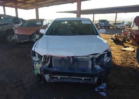 2010 Toyota Camry Se z USA, uszkodzony, nr VIN 4T1BF3EK5AU506805